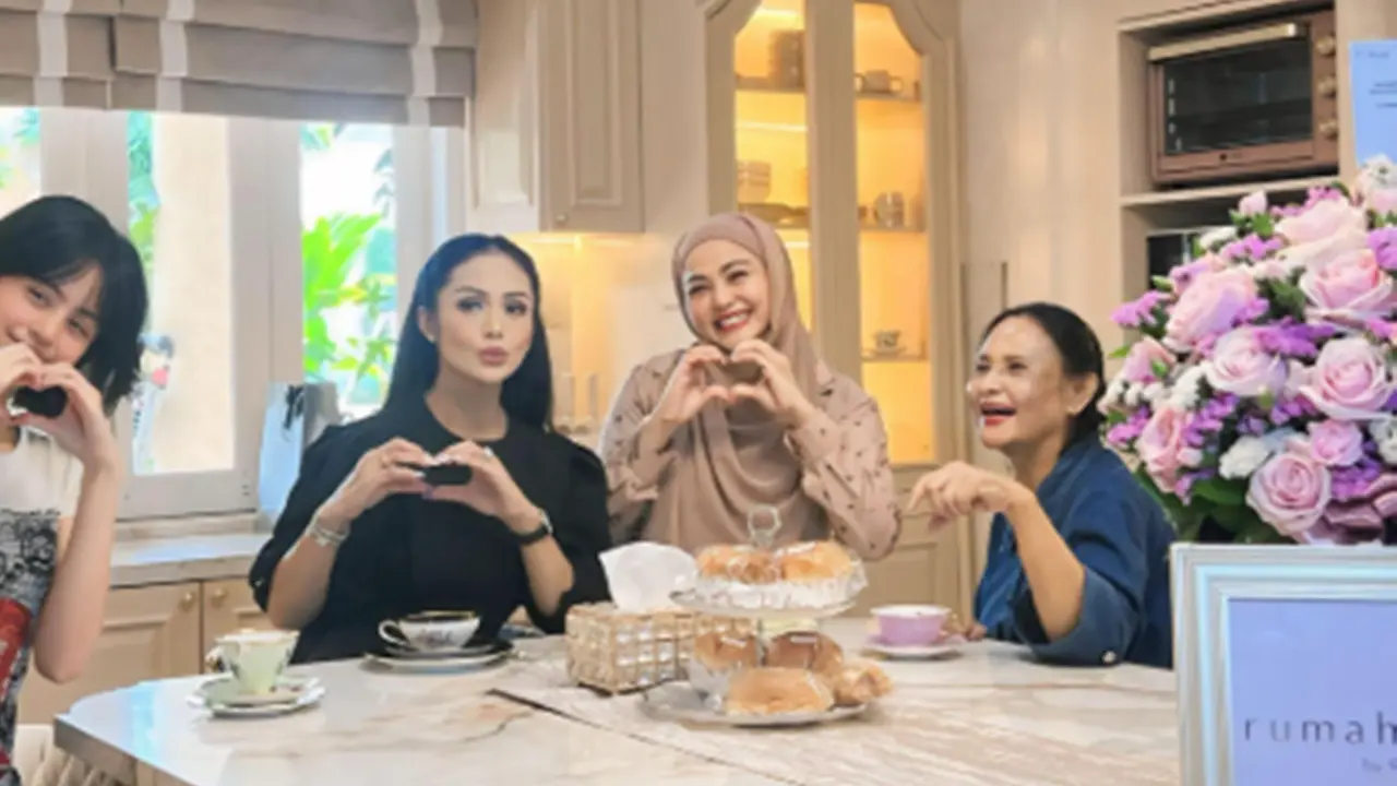 8 Potret Dapur Rumah Krisdayanti Usai Renovasi, Desain Klasik Modern