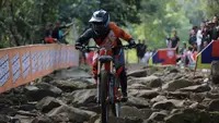 Diwarnai Aksi Ekstrem dan Kecepatan Tinggi, Lebih dari 200 Downhiller Bersaing Sengit di Lereng Ijen