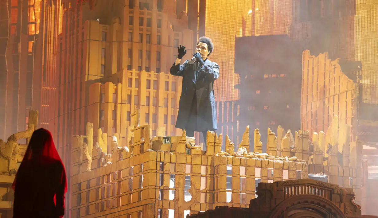 The Weeknd dalam The After Hours Til Dawn Global Stadium Tour di Atlanta pada 11 Agustus 2022. (Foto: Paul R. Giunta/Invision/AP)