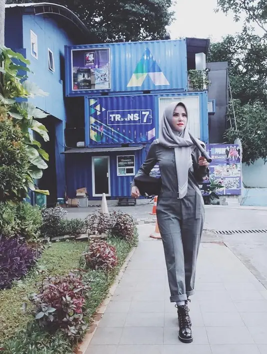 (Instagram/angelelga)