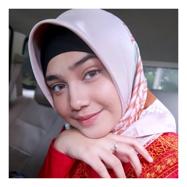 6 Potret Syifa Hadju dalam Balutan Hijab, Makin Memesona
