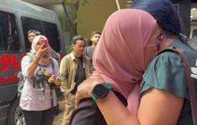 Air Mata Ibu Delpedro Tumpah Polda Metro Jaya: Anak Saya Bukan Maling, Bukan Koruptor