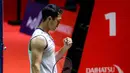 <p>Pebulu tangkis tunggal putra Indonesia, Jonatan Christie merayakan poinnya dari wakil Jepang, Kenta Nishimoto pada laga perempat final Indonesia Masters 2025 di Istora Senayan, Jakarta, Jumat (24/01/2025). (Bola.com/Bagaskara Lazuardi)</p>