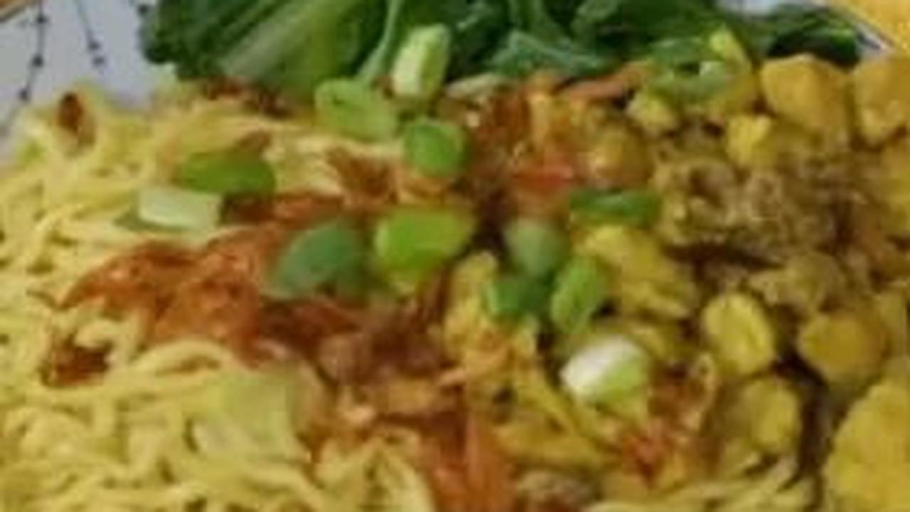 3. Resep Mie Ayam Gerobakan Rudy Choirudin