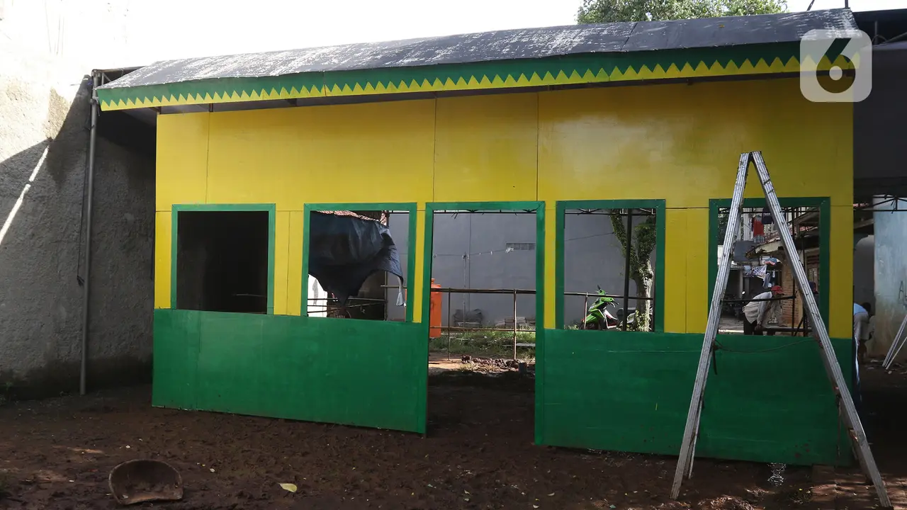 TPS Bernuansa Rumah Adat Jelang Pilkada Depok