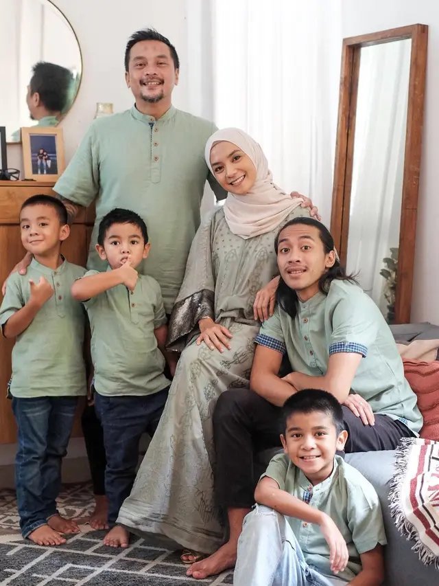 [Fimela] Enno Lerian dan Bumi Pradipa Pria Untara