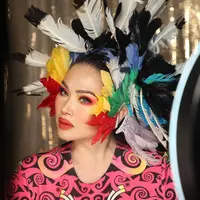 Titi DJ rilis video musik Show Us Your Color (Istimewa)