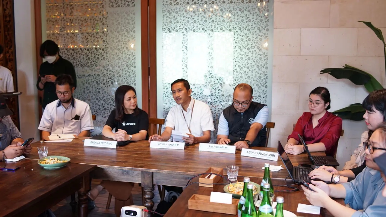 Koordinator Bidang Perumusan Perundang Undangan dan Pelayanan Hukum Badan Pengawas Perdagangan Berjangka Komoditi (Bappebti), Yovian Andri dalam acara Zipmex Editorial Roundtable, Rabu (8/2/2023).