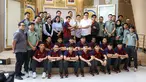 Timnas futsal Indonesia, berfoto bersama dengan Menpora Dito Ariotedjo dan Wamen Taufik Hidayat saat acara audiensi yang berlangsung di Kemenpora, Senayan, Jakarta, Selasa (12/11/2024) WIB. (Bola.com/Bagaskara Lazuardi)