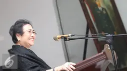 Ketua Dewan Pendiri Yayasan Pendidikan Soekarno Rachmawati Soekarnoputri menyampaikan kata sambutan dalam acara buka puasa bersama di Kampus Universitas Bung Karno (UBK), Jakarta, Senin (6/6). (Liputan6.com/Immanuel Antonius)
