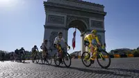 Menjadi pembalap termuda yang mampu menagkan dua kali Tour de France secara berturut-turut, lantas membuat dirinya dijuluki sebagai 'Si Kanibal Baru' oleh Eddy Merckx, pembalap paling sukses dalam sejarah sekaligus peraih juara Tour de France lima kali. (Foto: AFP/Thomas Samson)