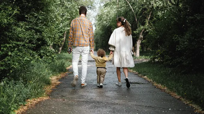 Rekomendasi Tempat Wisata Akhir Tahun untuk Quality Time Bareng Anak