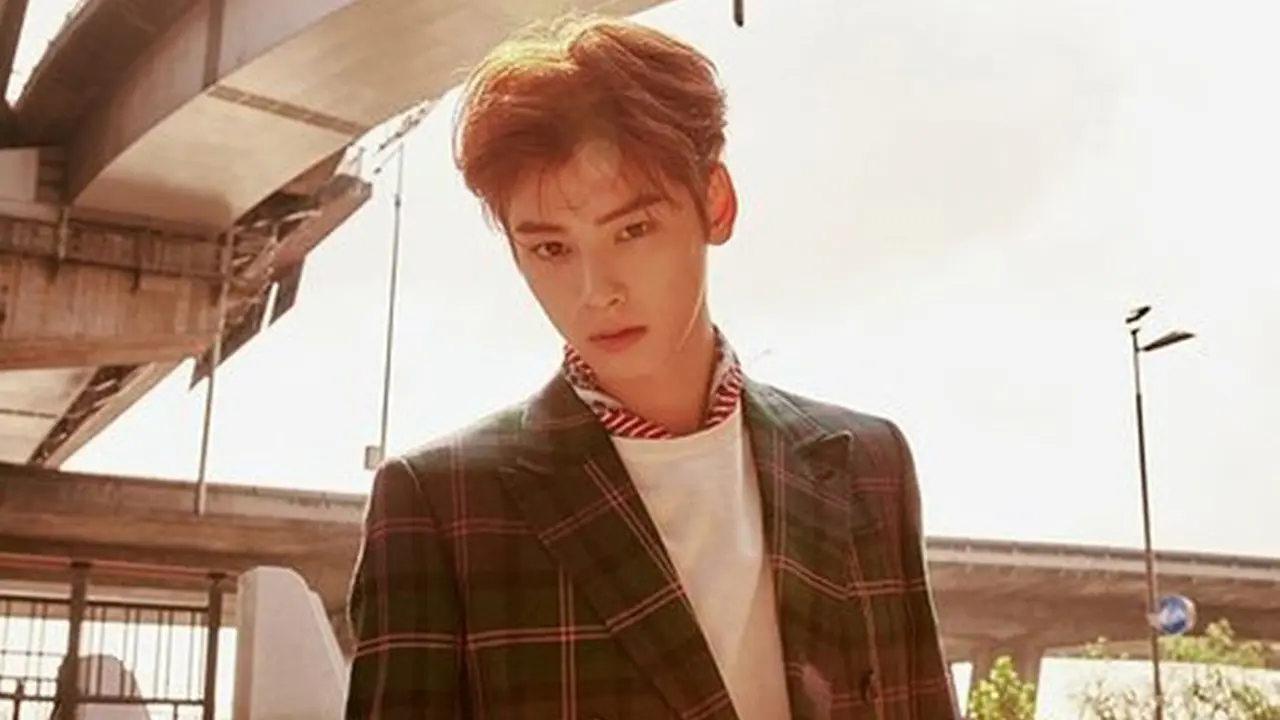 Deretan Gaya Keren Cha Eun Woo yang Sempat Mampir ke Indonesia