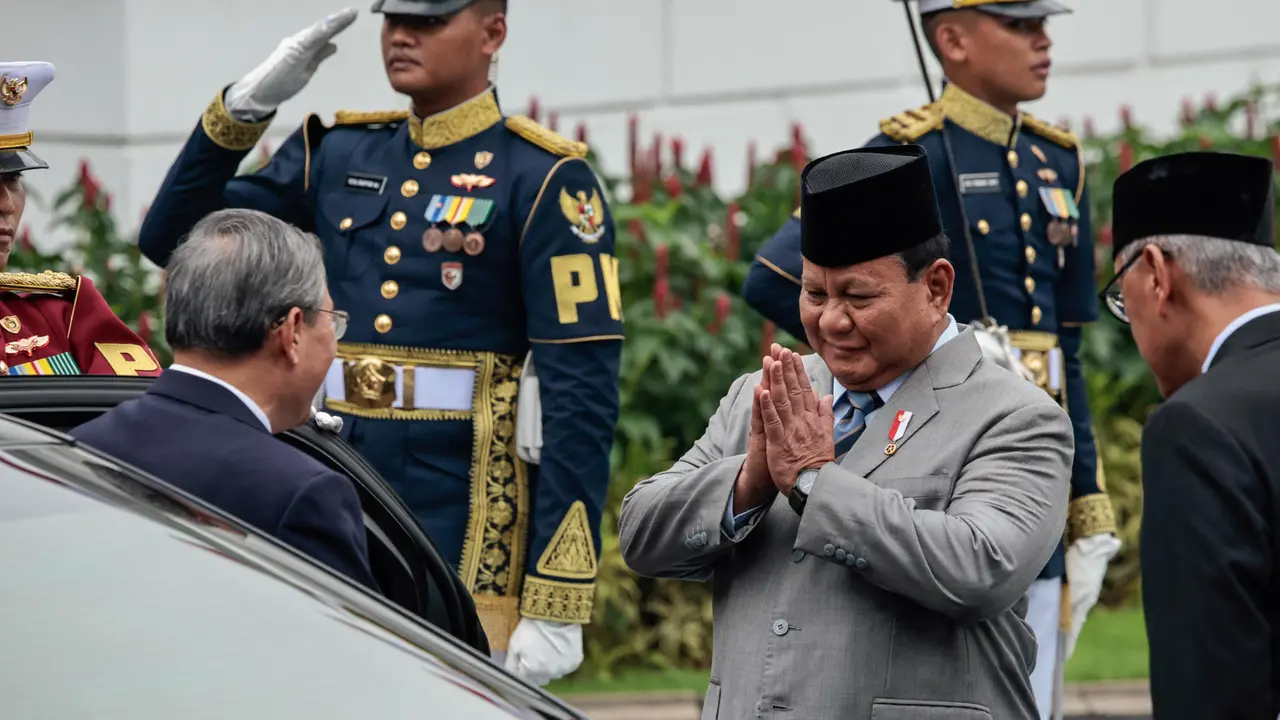 Momen Presiden Prabowo Sambut Kedatangan Perdana Menteri China Li Qiang