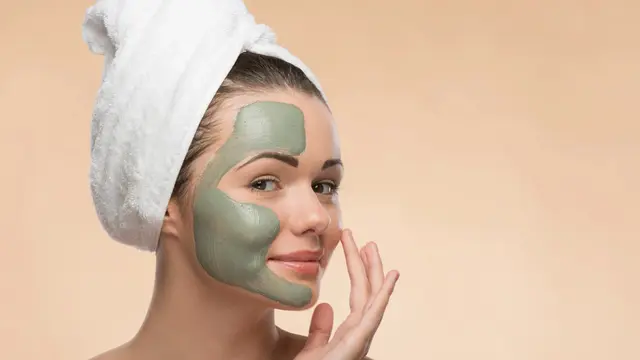 Clay Mask untuk Atasi Komedo, Apakah Hasilnya Efektif? Gali Fakta Penting Sebelum Coba Produknya