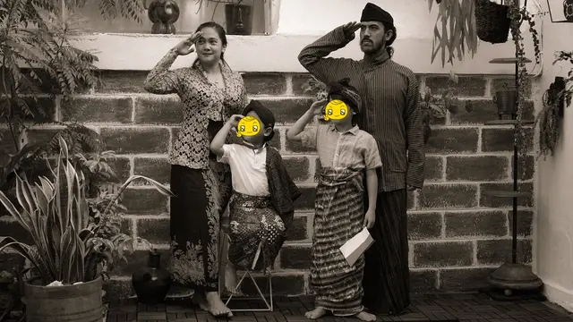 6 Potret Harmonis Randy Nidji dan Istri, Kompak Bareng Dua Anak