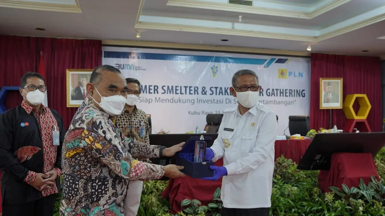 Direktur Bisnis Regional Sumatera dan Kalimantan, Muhammad Iqbal Nur, pada acara 'Customer Smelters dan Stakeholder Gathering' di Ruang Integritas, Kantor PLN Unit Induk Wilayah Kalbar, Rabu (23/6/2021).