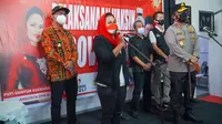 Puti Guntur saat menghadiri vaksinasi di Sidoarjo. (Istimewa)