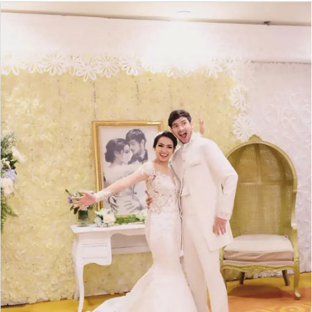 Rayakan Anniversary ke-5, Ini 6 Perjalanan Cinta Donny Michael dan Aryani Fitriana