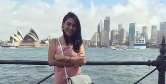 Sejak lama pemeran dan penyanyi Ayu Ting Ting berkeinginan berfoto bersama dengan idolanya. Bahkan, ia mengaku sejak mengandung putrinya, Bilqis yang kini telah berusia empat tahun. (Instagram/ayutingting92)