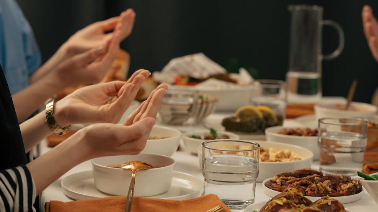 Minim Dehidrasi, Maksimal Nutrisi! Manfaat Berbuka dengan Makanan Berkuah