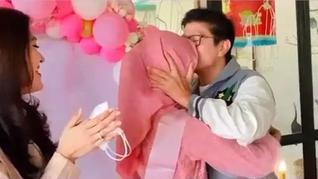 6 Momen Andika Mahesa dan Mantan Istri Rayakan Ulang Tahun Anak, Kompak Banget