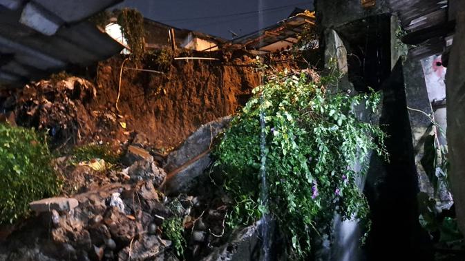 Longsor Picu Banjir di Bondongan Bogor, Belasan Rumah Terendam Hingga 1 Meter