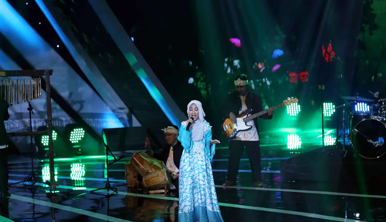Meski grogi dalam mengisi acara formal, Fatin menjadikannya sebagai pembelajaran dalam perjalanan kariernya. (Nurwahyunan/Bintang.com)