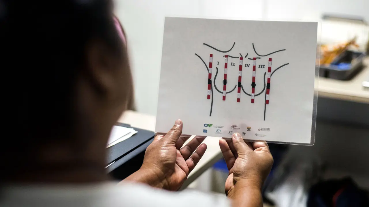 Menggunakan Pita Braille, Petugas Tunanetra Deteksi Kanker Payudara