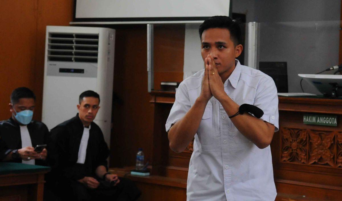 Ronny mengatakan kondisi Bharada E saat ini dalam keadaan sehat.