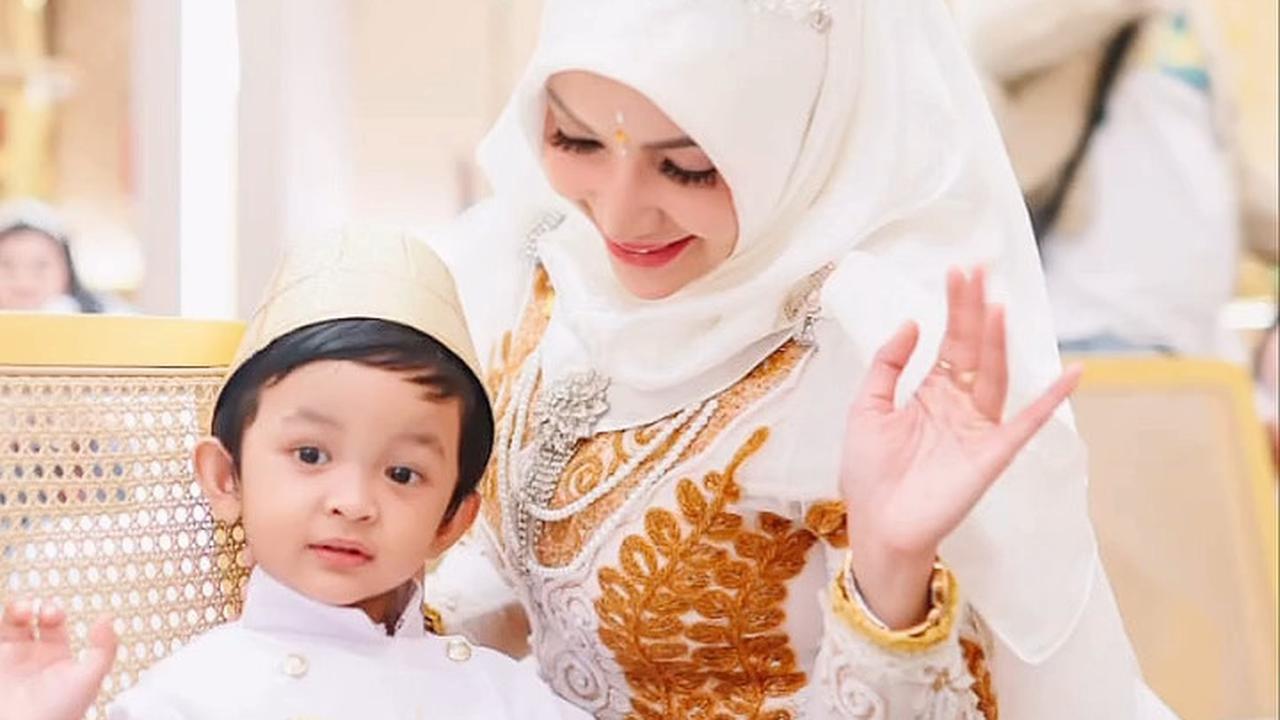 Potret Sulthan, Anak Roro Fitria yang Makin Besar Makin Ganteng