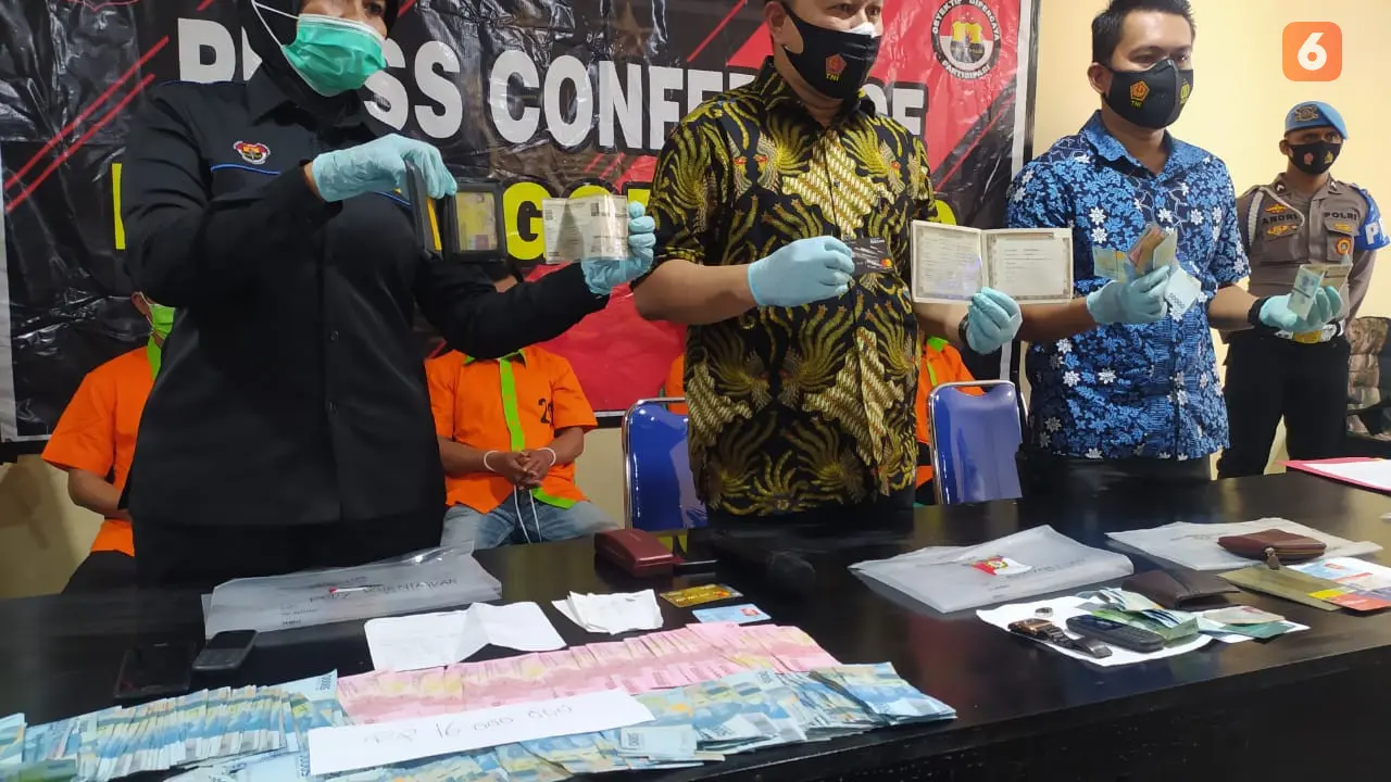 Akhir pelarian empat pencuri yang berhasil menggasak uang senilai ratusan juta rupiah milik nasabah BTN Gorontalo (Foto:Arfandi ibrahim/Liputan6.com)