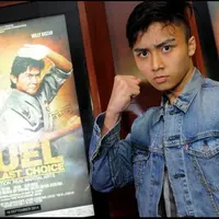 Willy Dozan mengawali perjalan kariernya dari nol, perjuangannya itu coba ia tularkan kepada sang anak Leon Dozan.