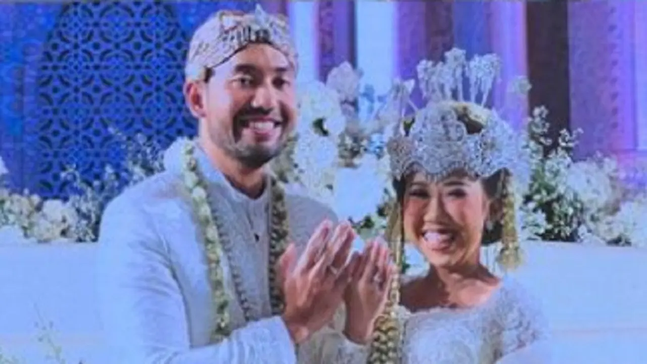 M. Khairi dan Kiky Saputri resmi menikah pada Sabtu (28/1/2023). (Foto: Instagram/hestipurwadinata)