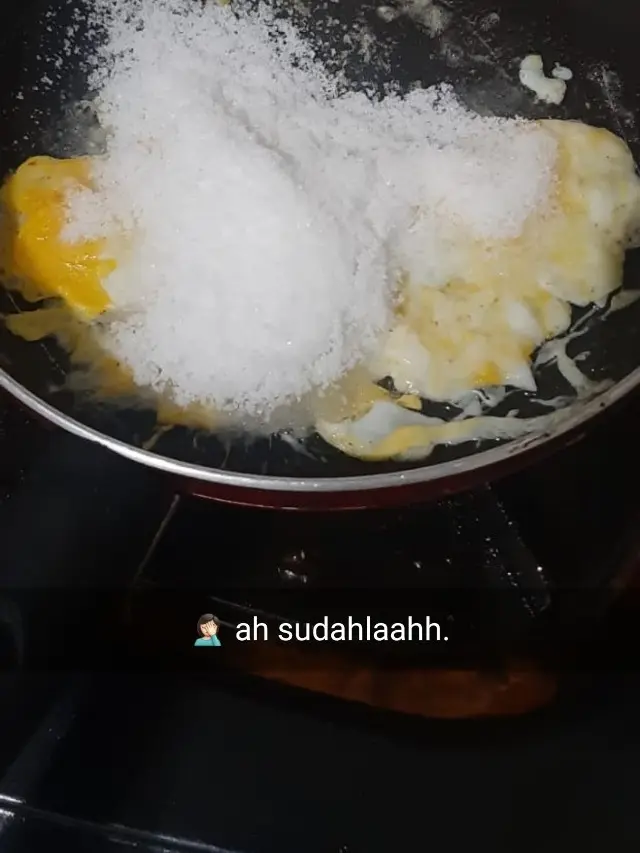 6 Momen Apes saat Memasak Ini Bikin Ketawa dan Kesal