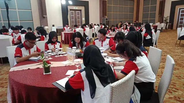 Bedah Tulisan Bersama Margareta Astaman: Bukan Hanya Kreatif, Tapi Harus Kritis