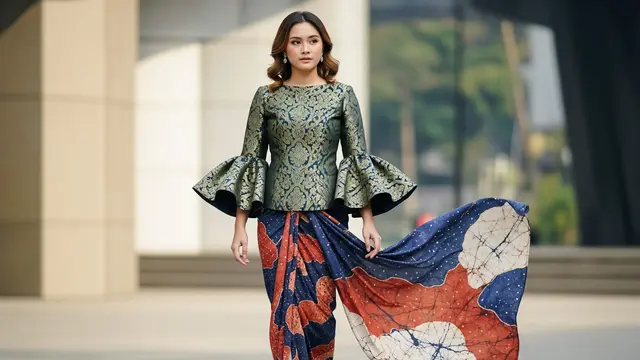 Model Dress Atasan Brokat Bawahan Batik 2025