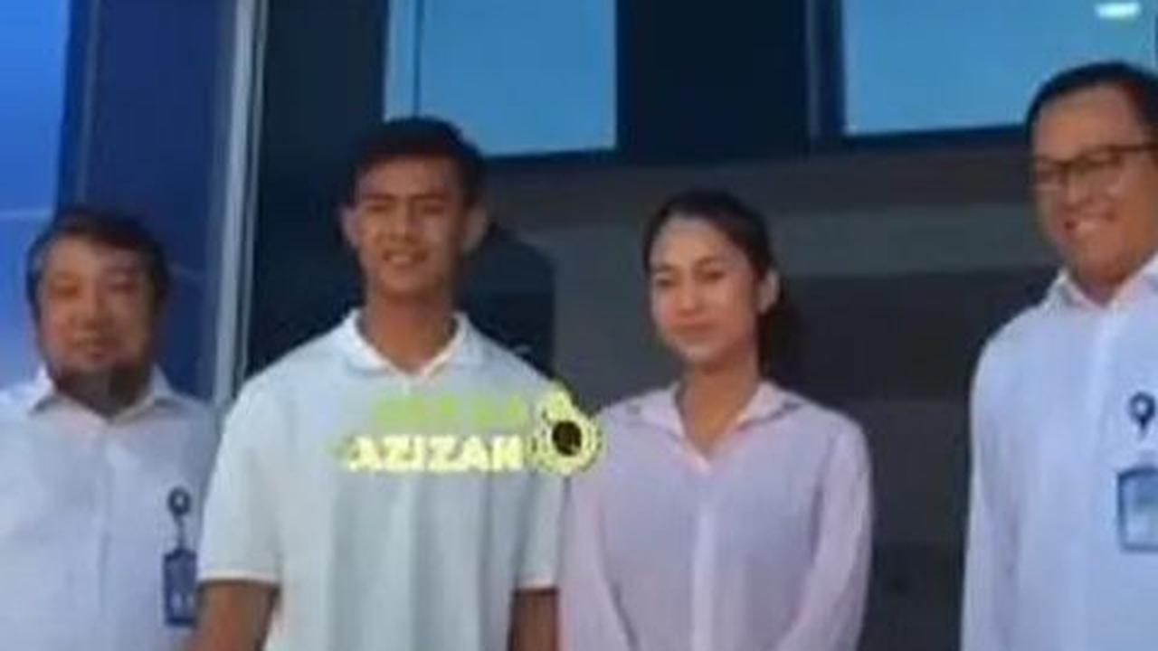 Inilah potret saat Arhan dan istrinya mengunjungi Udinus.