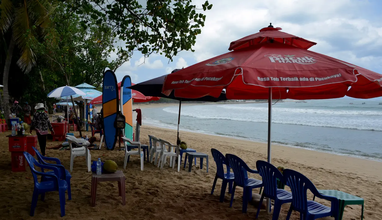 Kuta Beach: Bali's Golden Embrace of Sun, Surf, and Soulful Vibrancy