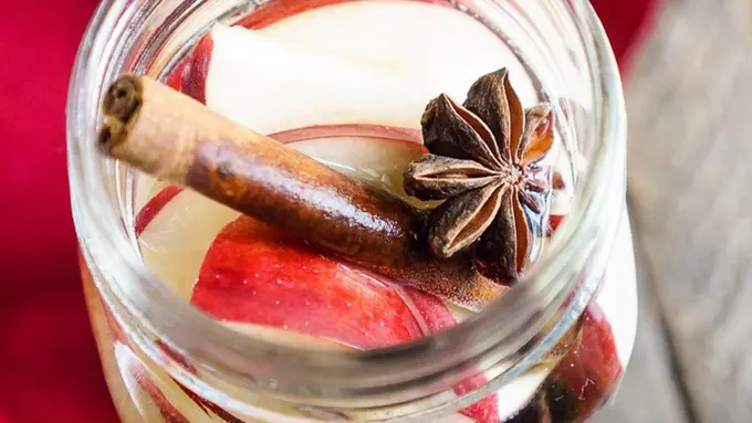 [Bintang] Jadi Langsing Cuma dengan Infused Water Apel dan Kayu Manis