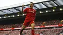 Ekspresi pemain Liverpool, Philippe Coutinho, usai mencetak gol ke gawang Tottenham Hotspur pada lanjutan Liga Inggris di Stadion Anfield, Liverpool, Minggu (3/4/2016) dini hari WIB. (Reuters/Phil Noble)