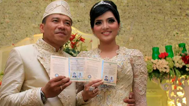Cerita 6 Artis yang Gagal Lakukan Ritual Malam Pertama