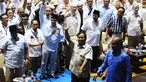 Capres 02 Prabowo Subianto tiba di acara Syukuran dan Munajat Kemenangan Prabowo-Sandi di Padepokan Pencak Silat TMII, Jakarta, Rabu (24/4). Syukuran dan Munajat Kemenangan Prabowo-Sandi dihadiri Amien Rais dan Djoko Santoso. (Liputan6.com/Herman Zakharia)
