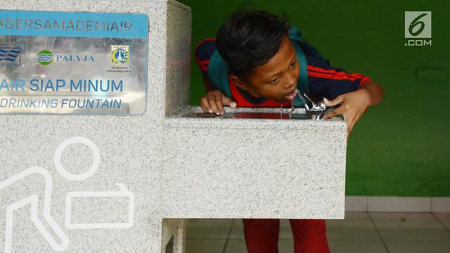 Segarnya Minum Air Higienis Langsung dari Keran