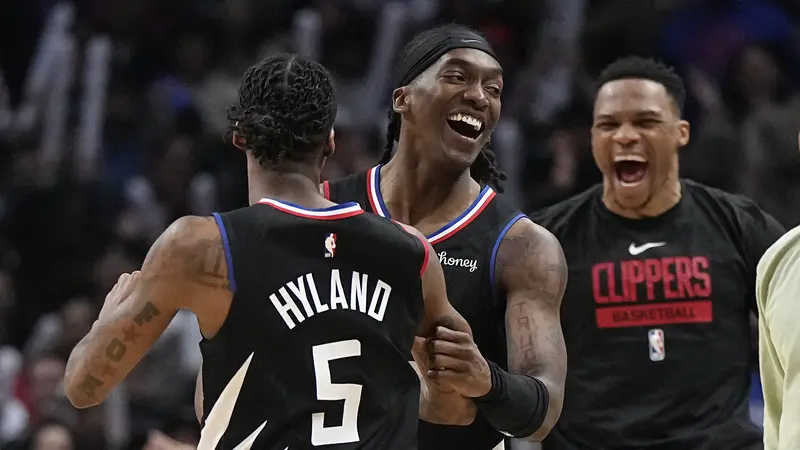 Selebrasi pemain Clippers kala melawan Thunder di lanjutan NBA