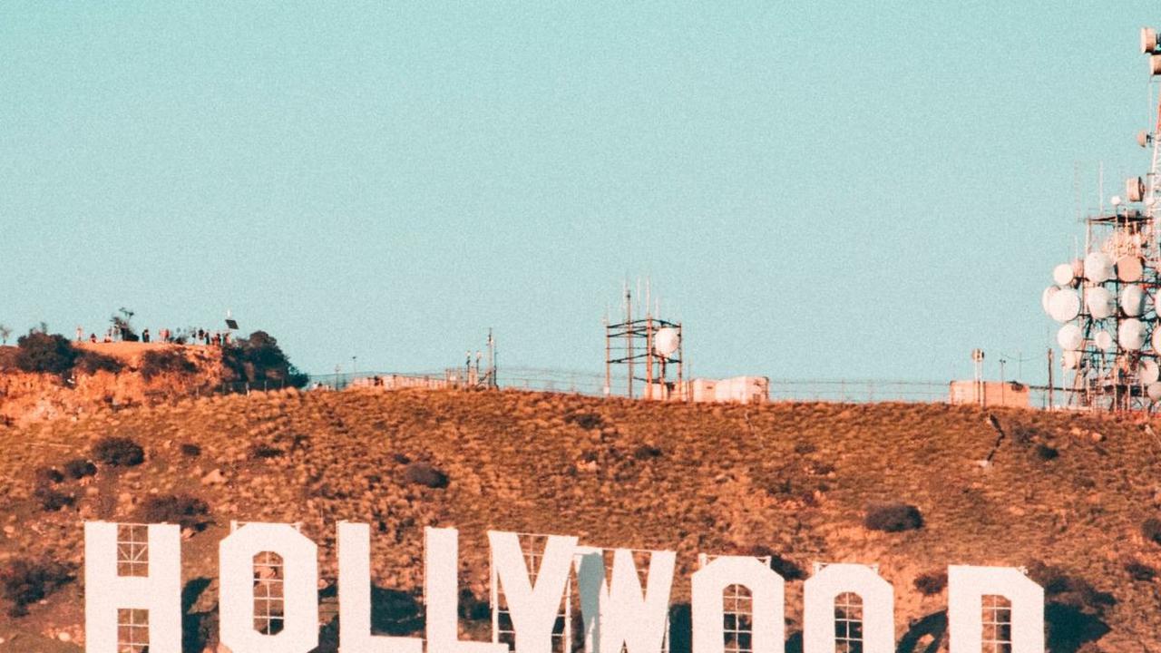 Daftar Seleb Hollywood yang Tak Pakai Smartphone Padahal Filmnya Penuh Kecanggihan Teknologi
