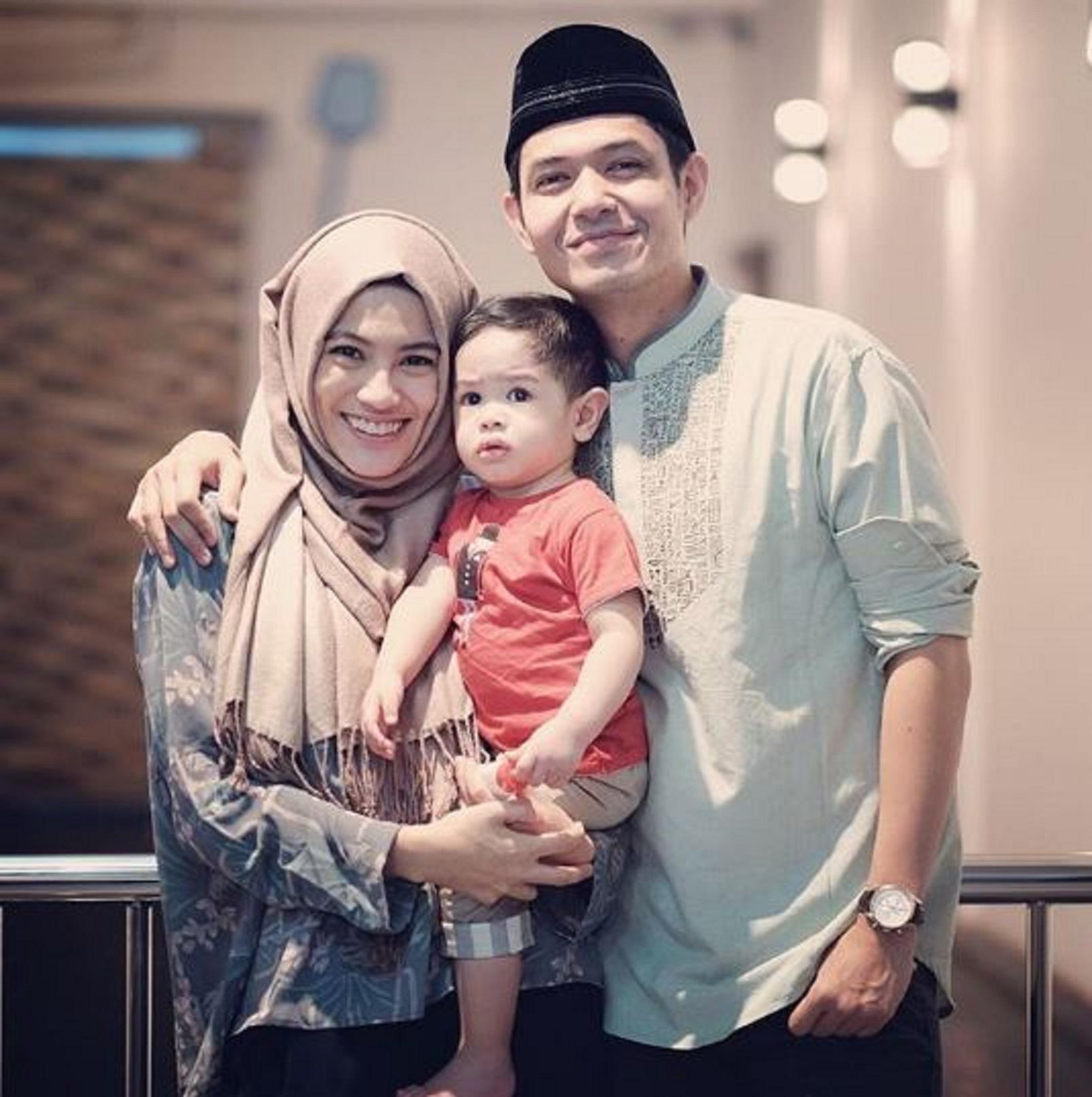 Alyssa Soebandono Hamil, Dude Harlino tak Gelar 7 Bulanan - News