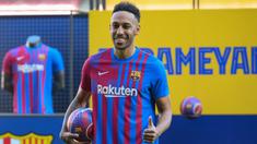 Arsenal menjadi klub yang terkenal sering melepas para pemainnya secara gratis, tak terkecuali para pemain yang berlabel bintang. Pierre-Emerick Aubameyang menjadi pemain bintang terbaru yang dilepas gratis ke Barcelona. Sebelumnya? Yuk simak uraiannya. (AFP/Lluis Gene)