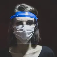 Ilustrasi face shield. Sumber foto: unsplash.com/Engin Akyurt.