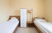 Inspirasi 5 Model Kamar Tidur Minimalis Ukuran Kecil untuk 2 Kasur, Cocok untuk Anak Kembar